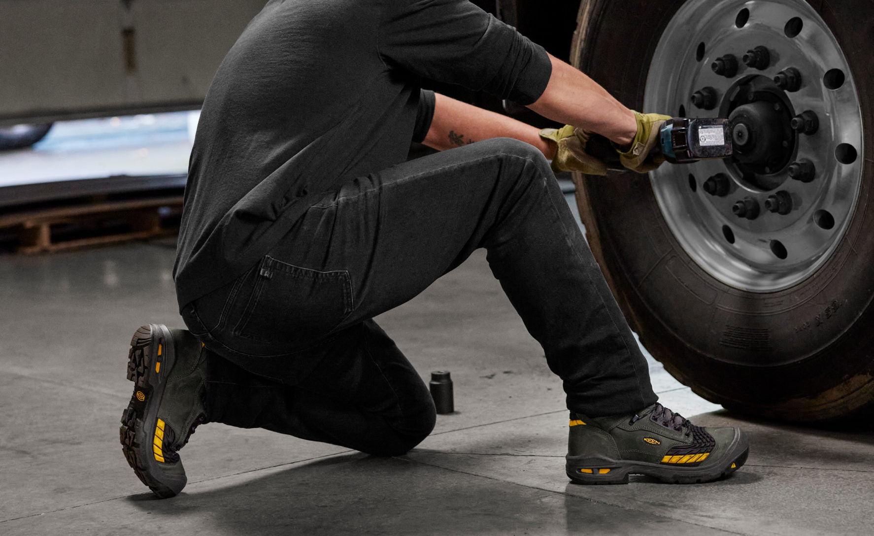 Men's Troy 6 Waterproof Boot (Carbon Toe) | Magnet/Black - Image 6