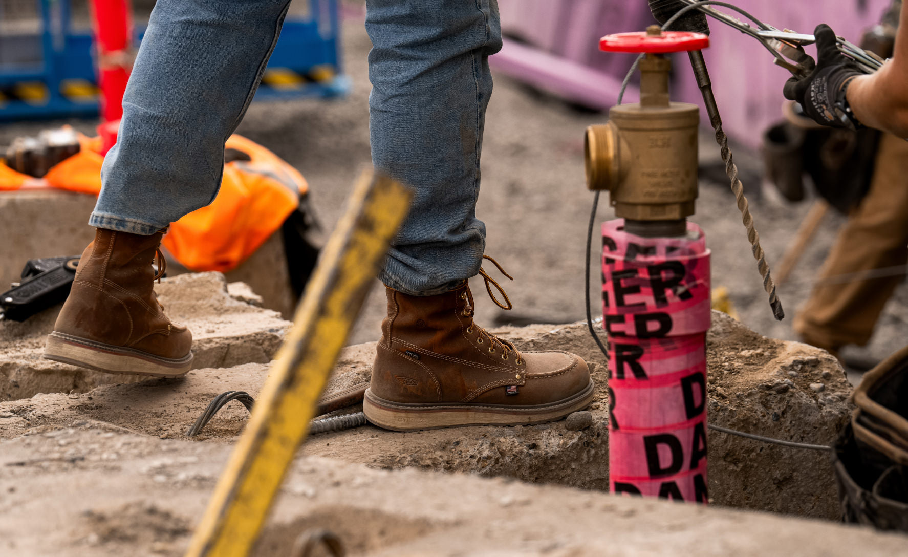 Men's Liberty 8 Waterproof Boot (Soft Toe) | Leather Brown/Gum - Image 7